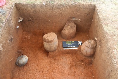Figure 4. Unit 3 burial jars.